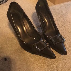 Nine West brown pump